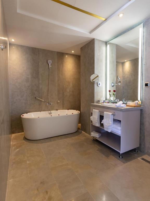 Mandarin Palace Hotel&Spa Tangier Bagian luar foto