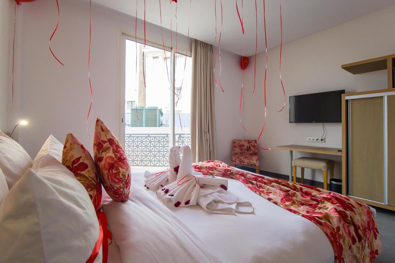 Mandarin Palace Hotel&Spa Tangier Bagian luar foto A room at the hotel