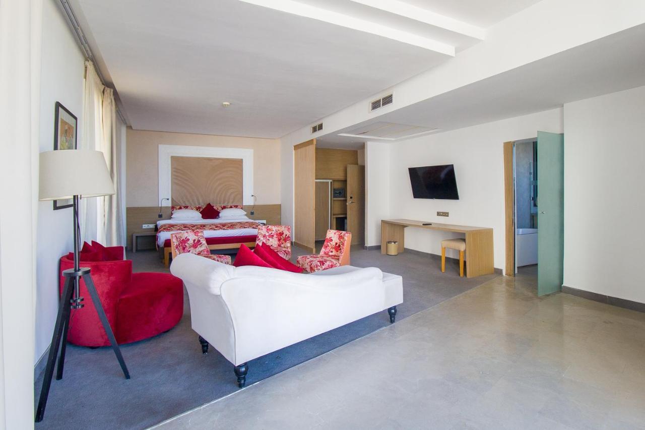 Mandarin Palace Hotel&Spa Tangier Bagian luar foto Suite